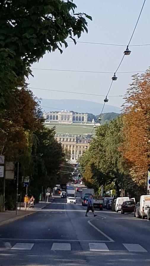 Smile Schoenbrunn Wenen
